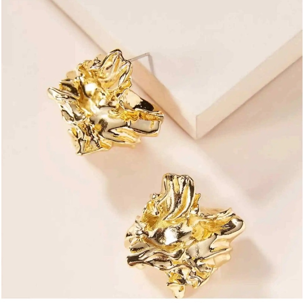 NEW Amber Sceats 24k gold plated‎ Reese Post Earrings